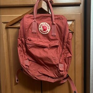 FJALLRAVEN Kånken Red Backpack